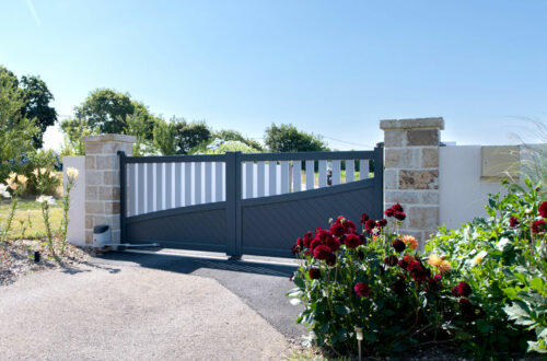 bridenne_fermetures_collection_cosy_solenn_aluminium_contemporain_portail_battant